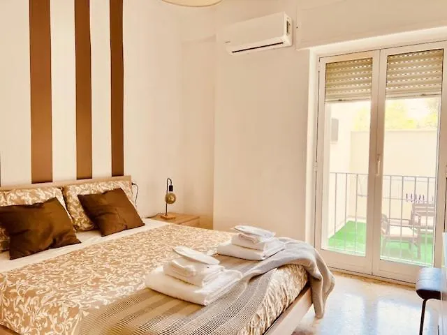 Apartment Manzoni Artist Lodge Bari Italy